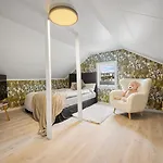 Aa Solgryveien Guest house Harstad