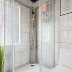 Aa Solgryveien Guest house